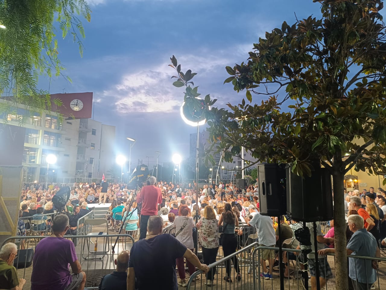 Αλέξης Τσίπρας, Περιστέρι, ΕΛΑΣ