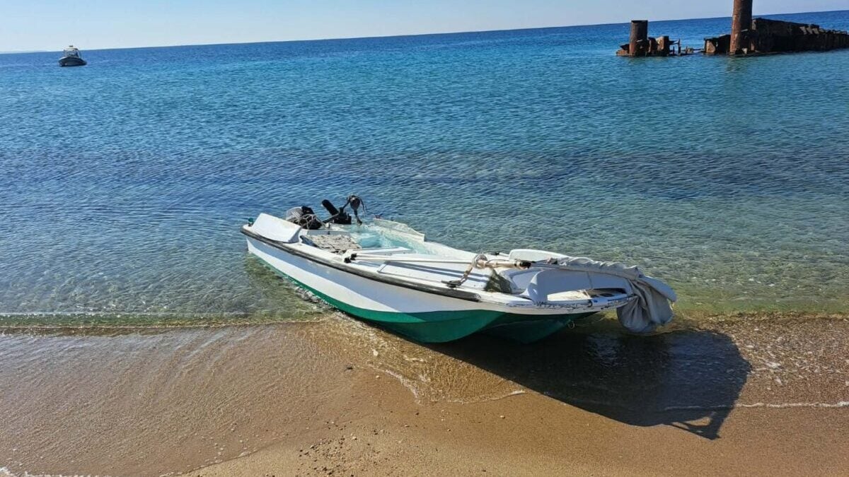 Θεσσαλονίκη: Άκαρπες οι έρευνες για τον εντοπισμό του 69χρονου – Βρέθηκε η αναποδογυρισμένη βάρκα του 1 Θεσσαλονίκη: Άκαρπες οι έρευνες για τον εντοπισμό του 69χρονου – Βρέθηκε η αναποδογυρισμένη βάρκα του