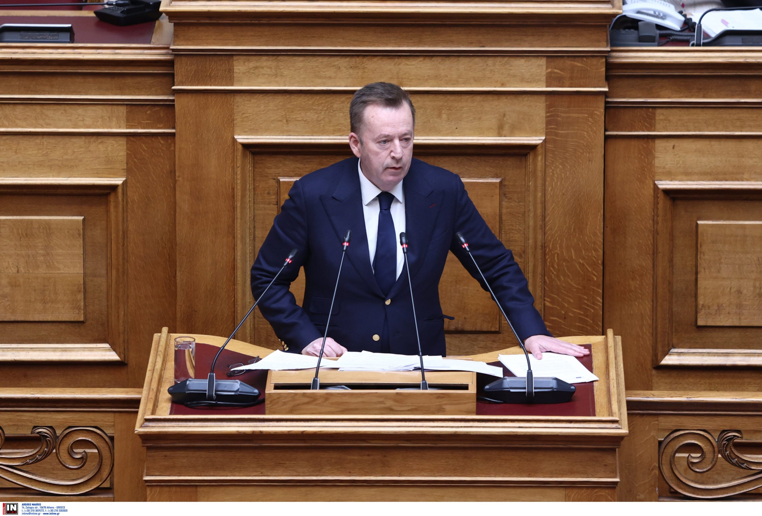 ΣΥΡΙΖΑ: Βασίλης Κόκκαλης παραιτείται από βουλευτής και παραδίδει την έδρα