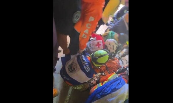 Βενεζουέλα: Άνδρας ανασύρθηκε ζωντανός έπειτα από 8 ημέρες κάτω από 140 τόνους συντριμμιών