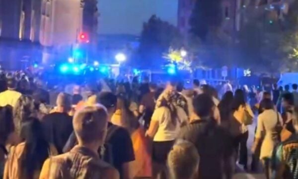 Berlin Pride: Πληροφορίες για σύλληψη του δράστη που σκότωσε έναν άνθρωπο και τραυμάτισε 16 με βαν – βίντεο