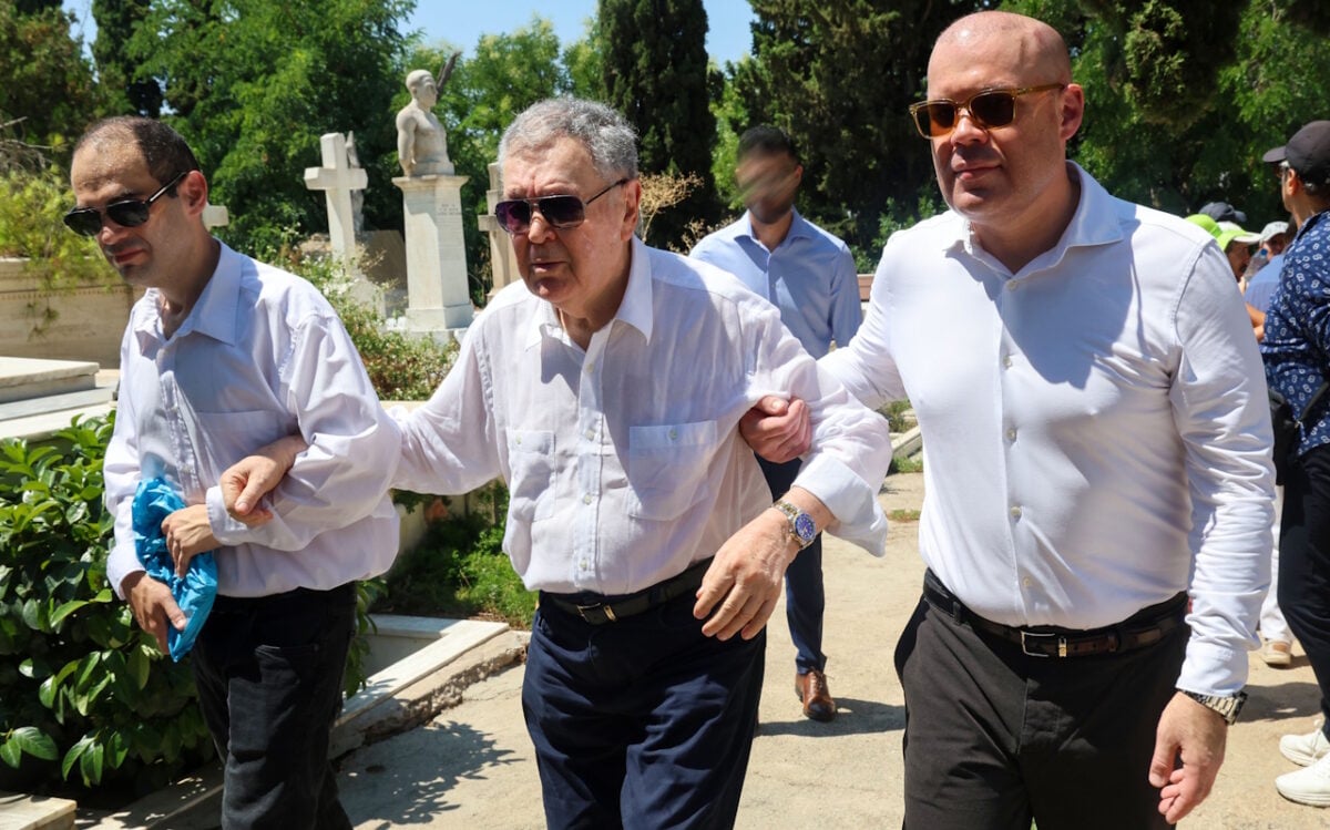 Αλίκη Βουγιουκλάκη: Συγκίνηση στο μνημόσυνο για τα 30 χρόνια από τον θάνατό της