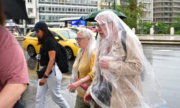 Καιρός σήμερα: Καταιγίδες, χαλάζι και θυελλώδεις άνεμοι – Η θερμοκρασία στους 32 βαθμούς