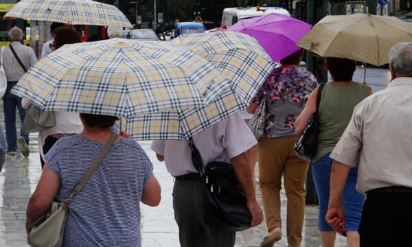 Καιρός αύριο: Καταιγίδες, κεραυνοί, χαλάζι και μικρή πτώση θερμοκρασίας
