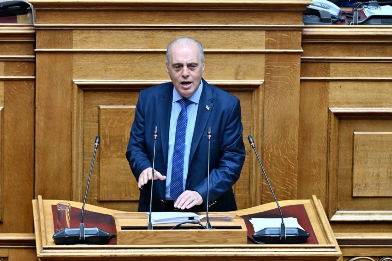 Βουλή – Βελόπουλος: Για ποιο Σύνταγμα μιλάμε; Κουρέλι το έχουν κάνει όλοι