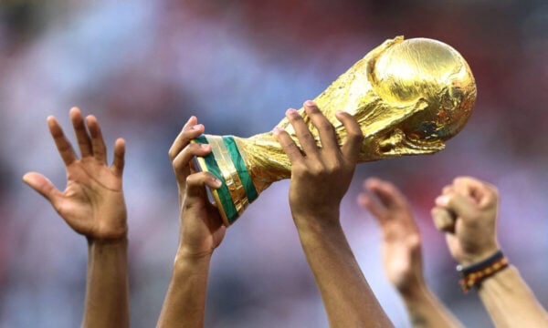 Financial Times: FIFA θέλει να πουλήσει το 20% του Μουντιάλ