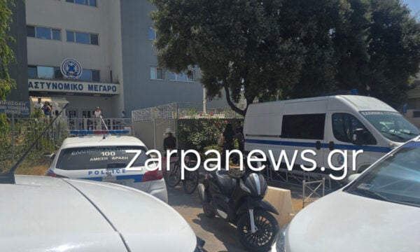 Συνελήφθη για κακουργήματα ο ιατροδικαστής Χανίων – Χειροπέδες και σε δικηγόρο και ακόμη 4 άτομα