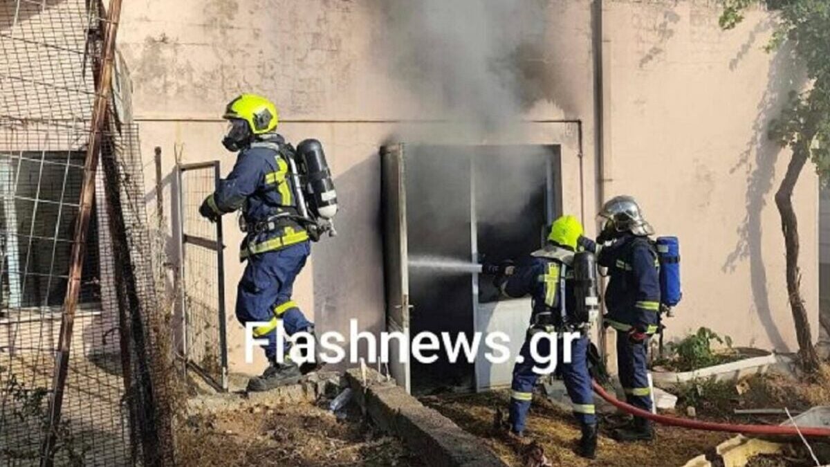 Χανιά: Έκρηξη σε εργοστάσιο επισκευής σκαφών με έναν σοβαρά τραυματία 1 Χανιά: Έκρηξη σε εργοστάσιο επισκευής σκαφών με έναν σοβαρά τραυματία