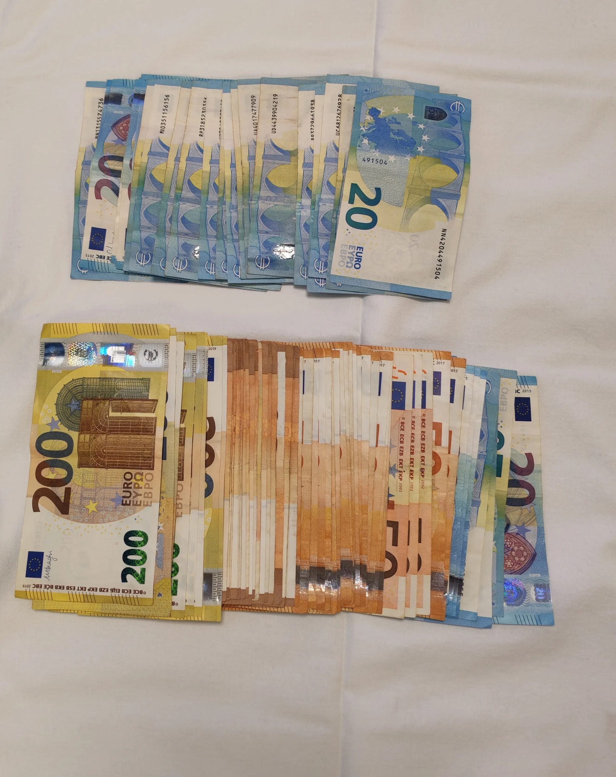 Δύο συλλήψεις για σχεδιαζόμενη επίθεση με χειροβομβίδα στο σπίτι του Ισίδωρου Ντογιάκου 9 Δύο συλλήψεις για σχεδιαζόμενη επίθεση με χειροβομβίδα στο σπίτι του Ισίδωρου Ντογιάκου