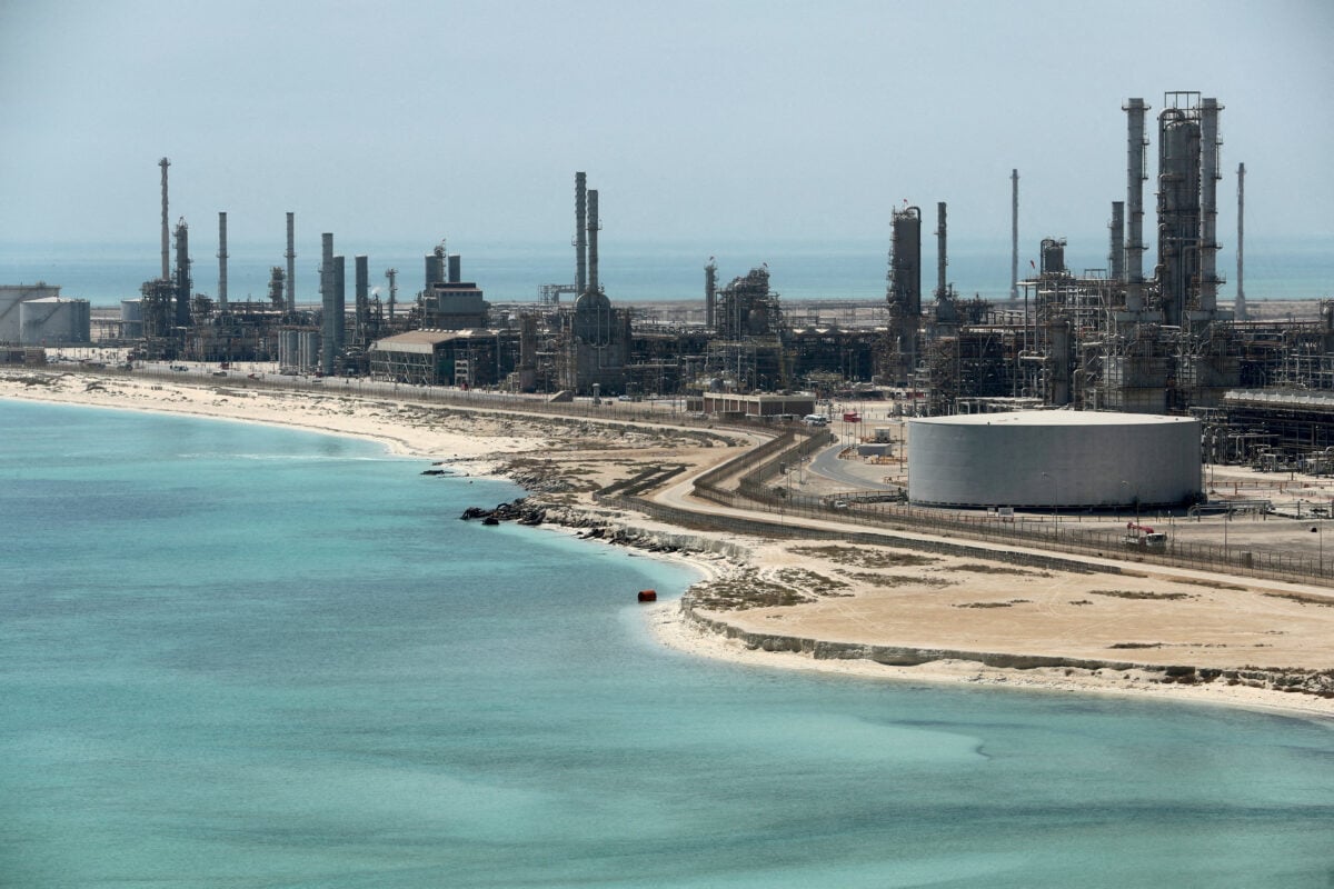 Aramco: Εκτίναξη 44% στα κέρδη λόγω του πολέμου για τη σαουδαραβική πετρελαϊκή εταιρεία