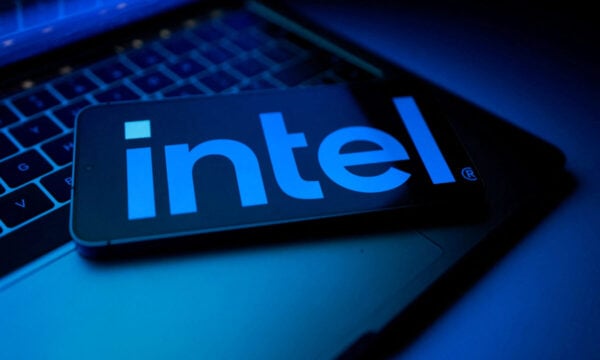 Intel πουλά μετοχές ύψους 15 δισ. δολαρίων – Οι επόμενες κινήσεις για την ΑΙ