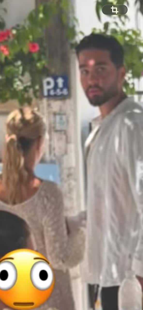 Μάστορας – Καληφώνη στην Πάρο μαζί: Οι φωτογραφίες που τελειώνουν τις φήμες χωρισμού 8 Μάστορας – Καληφώνη: Τους τσακώσαμε στην Πάρο μαζί! - Οι φωτογραφίες που «τελειώνουν» τις φήμες χωρισμού!