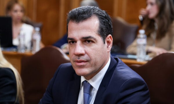 Πλεύρης: Η πολιτική των «ήρεμων νερών» δεν σημαίνει υπαναχώρηση της χώρας από τις εθνικές της θέσεις για το μεταναστευτικό
