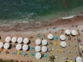 Συνεχίζονται οι έλεγχοι στις παραλίες: Αυστηρά πρόστιμα σε επιχειρήσεις σε Ρόδο, Καβάλα, Σκιάθο και Κέρκυρα