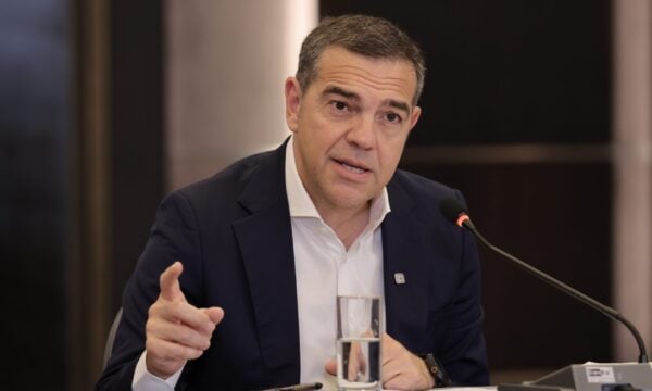 Τσίπρας για πυρκαγιές: Η Ελλάδα μας πληγώνει όπου και να σταθούμε αυτές τις μέρες
