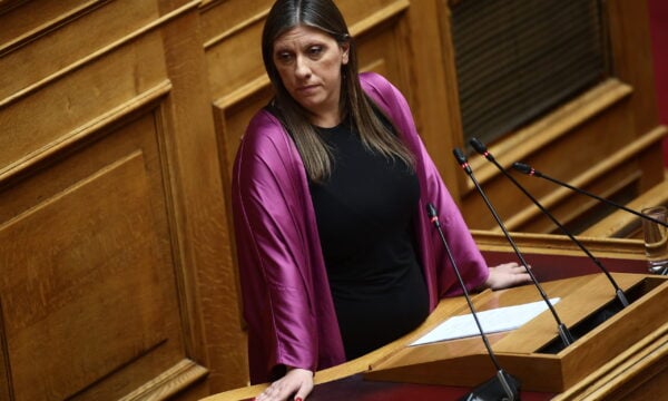 Πλεύση Ελευθερίας: Μπαράζ επίκαιρων ερωτήσεων της Ζωής Κωνσταντοπούλου στον Πρωθυπουργό