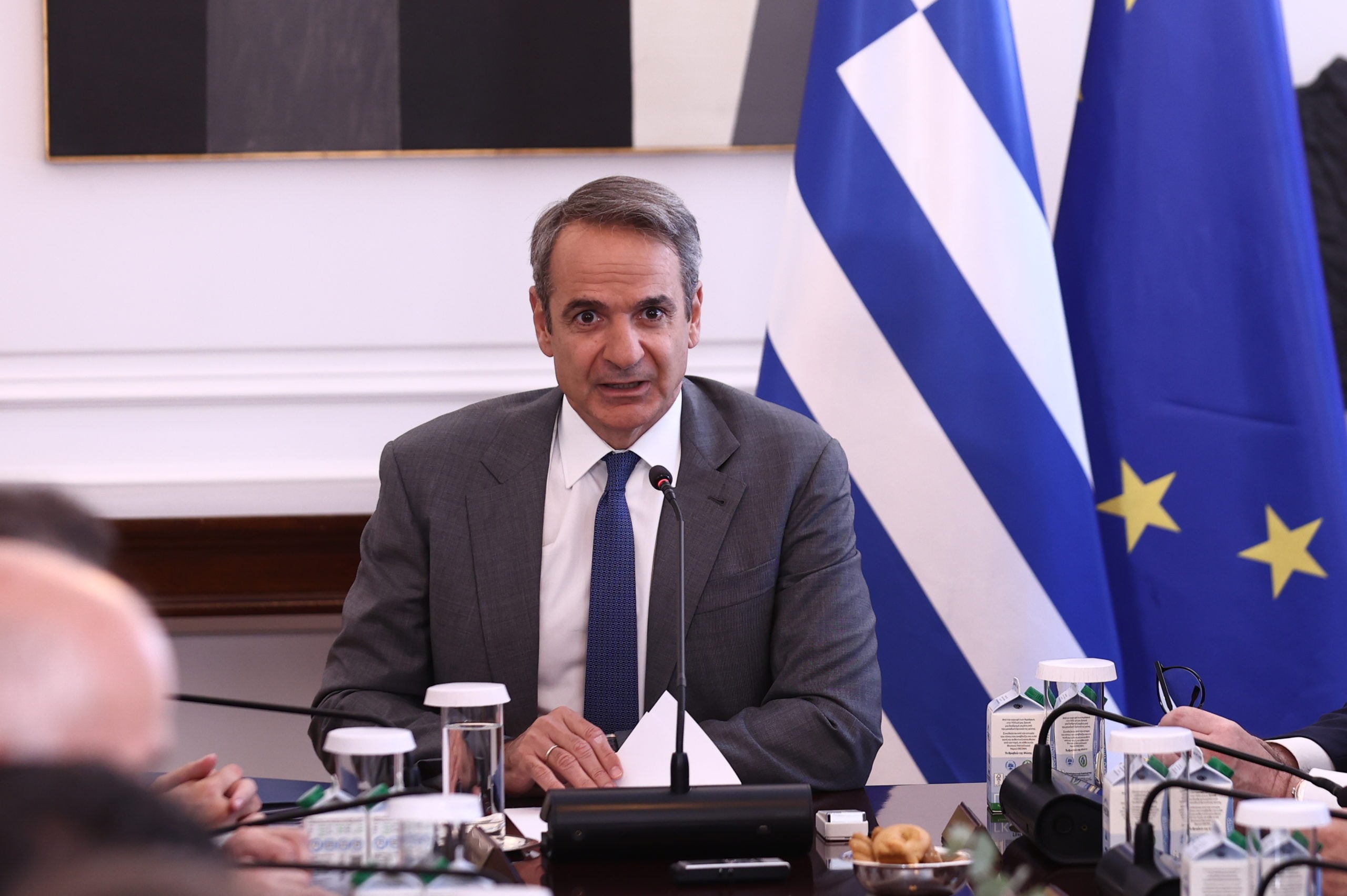 Κυριάκος Μητσοτάκης: Ενημερώθηκε για τις πυρκαγιές στο Συντονιστικό Κέντρο Επιχείρησης και Διαχείρισης Κρίσεων