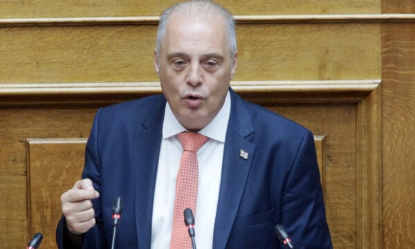 Βελόπουλος: Μητσοτάκης και Τσίπρας είναι οι δύο όψεις του ίδιου νομίσματος