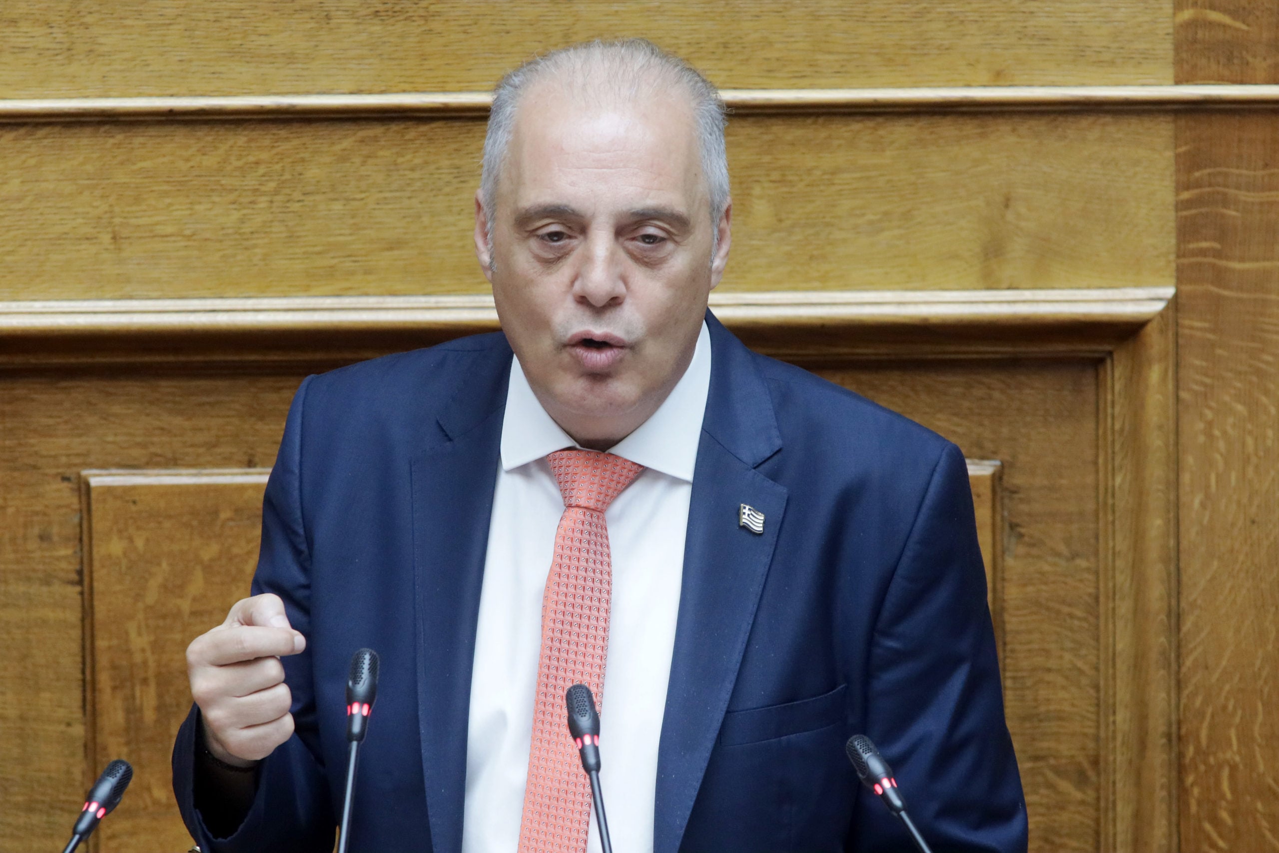 Βελόπουλος: Μητσοτάκης και Τσίπρας είναι οι δύο όψεις του ίδιου νομίσματος