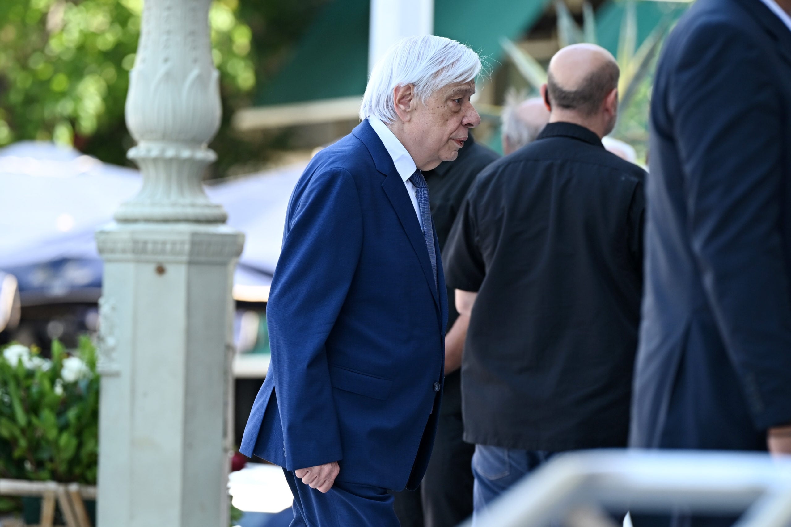 Γιάννης Βαρβιτσιώτης: «ύστατο χαίρε» στη Μητρόπολη Αθηνών 13 Γιάννης Βαρβιτσιώτης κηδεία