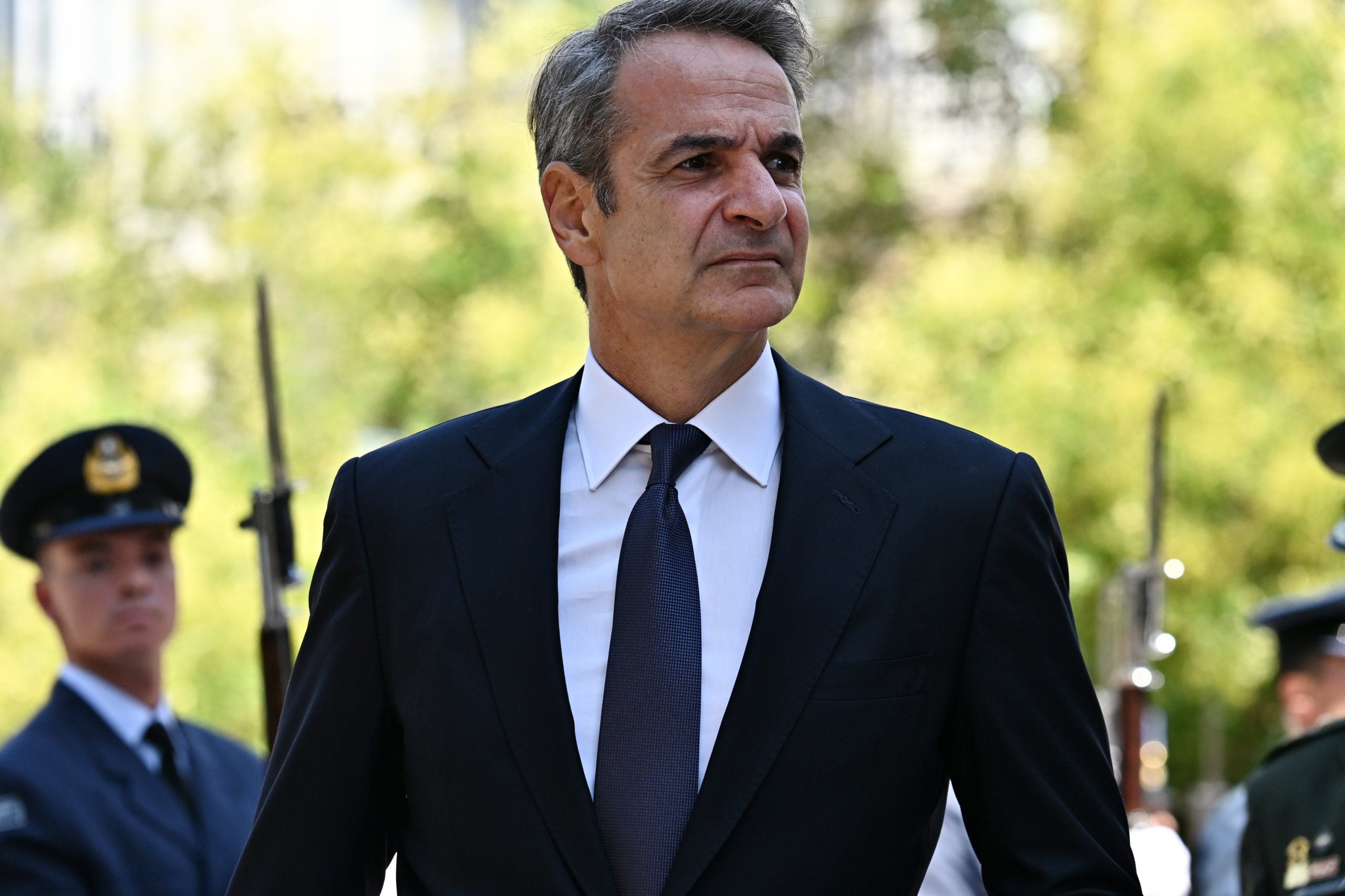 Κυριάκος Μητσοτάκης στον επικήδειο για τον Γιάννη Βαρβιτσιώτη: «Δεν πέρασε απλώς από τον δημόσιο βίο, αλλά μαζί με άλλους της γενιάς του τον σμίλεψε επί δεκαετίες»