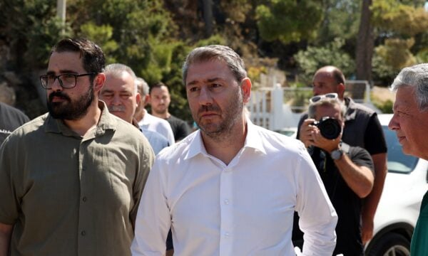 Ανδρουλάκης για Τεντόγλου: «Συγχαρητήρια, Μίλτο – Μας κάνεις περήφανους με το ταλέντο και το ήθος σου»