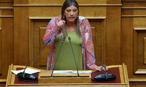Ζωή Κωνσταντοπούλου: Δεν έχετε 2,1 δισ. ευρώ για τους μισθούς στο δημόσιο, βρίσκετε όμως 49 δισ. ευρώ για πρόωρη αποπληρωμή μη οφειλόμενου χρέους