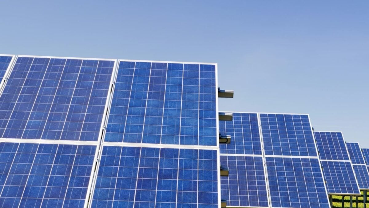 Νέοι χωροταξικοί κανόνες για ΑΠΕ και τουρισμό: Τι προβλέπεται για φωτοβολταϊκά, αιολικά και τουριστικές επενδύσεις 24 Νέοι χωροταξικοί κανόνες για ΑΠΕ και τουρισμό: Τι προβλέπεται για φωτοβολταϊκά, αιολικά και τουριστικές επενδύσεις