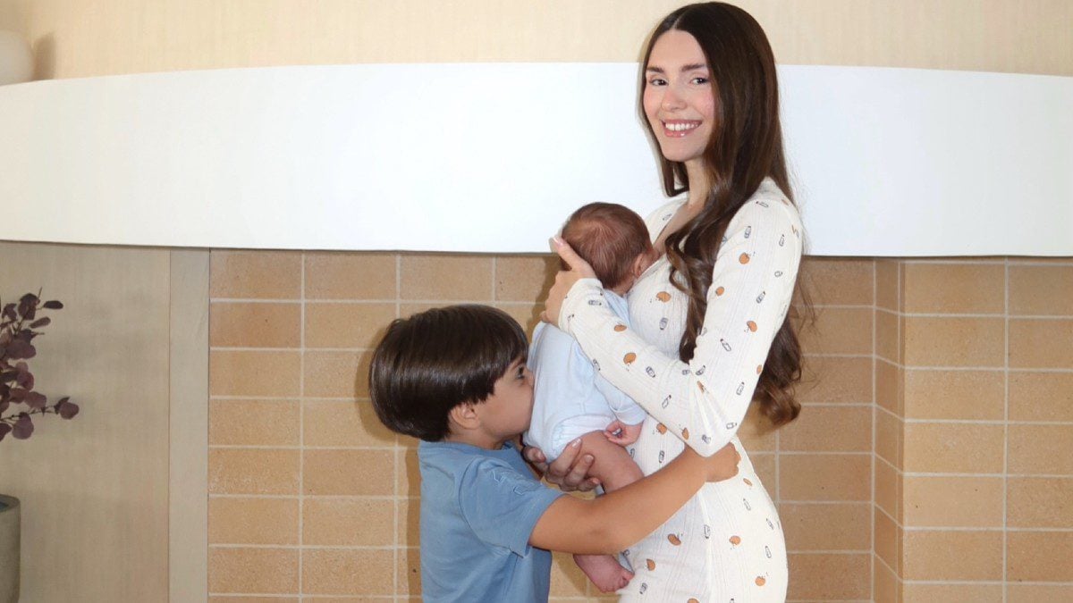 Ιωάννα Σιαμπάνη: Θηλάζει τον γιο της και στέλνει μήνυμα στις νέες μαμάδες
