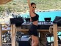 Μαρία Αντωνά: Φωτογραφία με μαύρο μπικίνι στην Τήνο