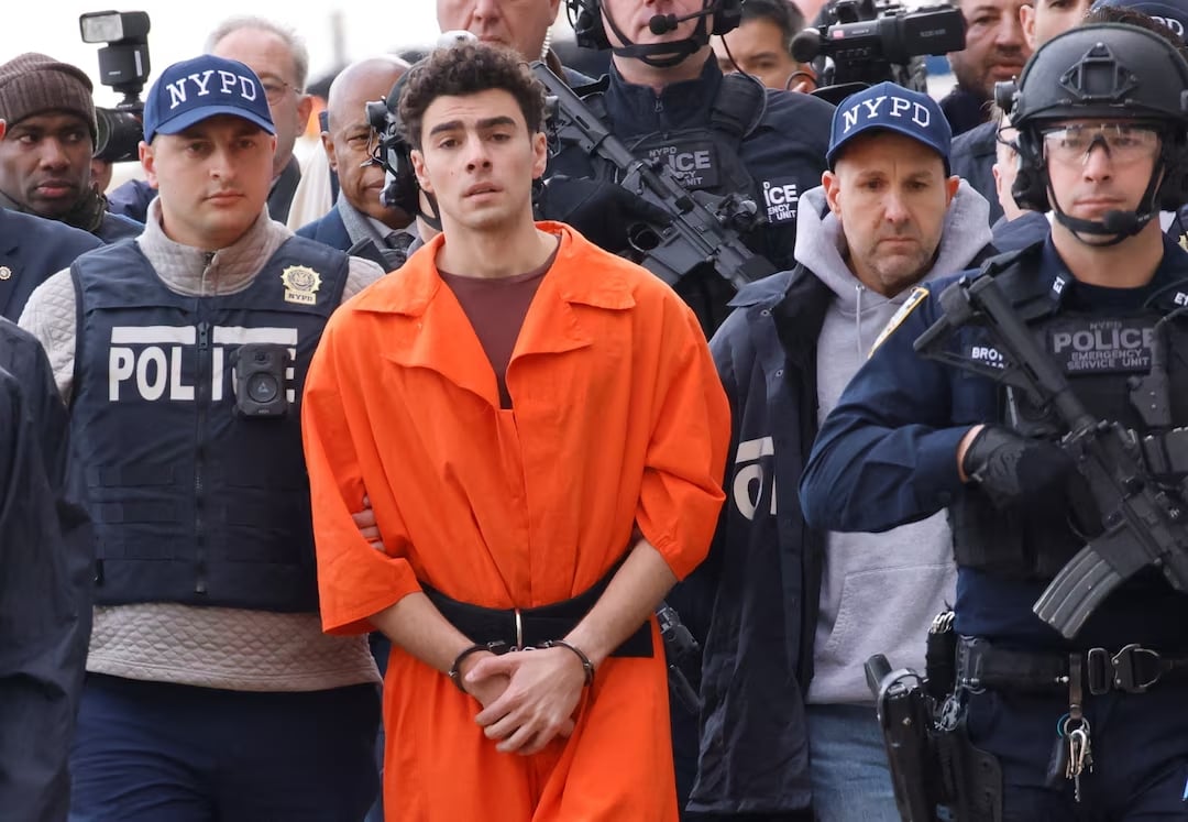 Λουίτζι Μαντζιόνε: Δήλωσε «ένοχος» για τη δολοφονία του CEO της UnitedHealthcare στη Νέα Υόρκη – «Ταξίδεψα στη Νέα Υόρκη για να τον πυροβολήσω» 8 Λουίτζι Μαντζιόνε: Δήλωσε «ένοχος» για τη δολοφονία του CEO της UnitedHealthcare στη Νέα Υόρκη – «Ταξίδεψα στη Νέα Υόρκη για να τον πυροβολήσω»