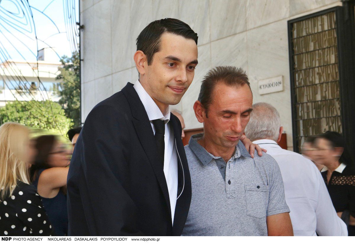 Ετήσιο μνημόσυνο για την 34χρονη Λένα Σαμαρά: Συγκινημένοι ο Αντώνης Σαμαράς και η σύζυγός του 14 Ετήσιο μνημόσυνο για τη Λένα Σαμαρά
