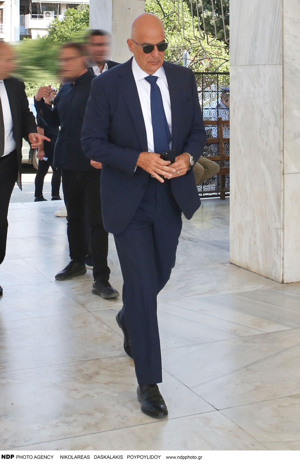 Ετήσιο μνημόσυνο για την 34χρονη Λένα Σαμαρά: Συγκινημένοι ο Αντώνης Σαμαράς και η σύζυγός του 15 Ετήσιο μνημόσυνο για τη Λένα Σαμαρά