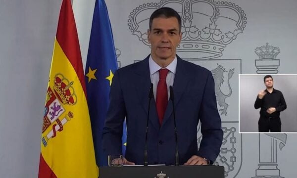 Ισπανία: Νέες αντιδράσεις για τον Σάντσεθ μετά την ανάρτηση της καλοκαιρινής playlist του εν μέσω της κρίσης στη Θέουτα