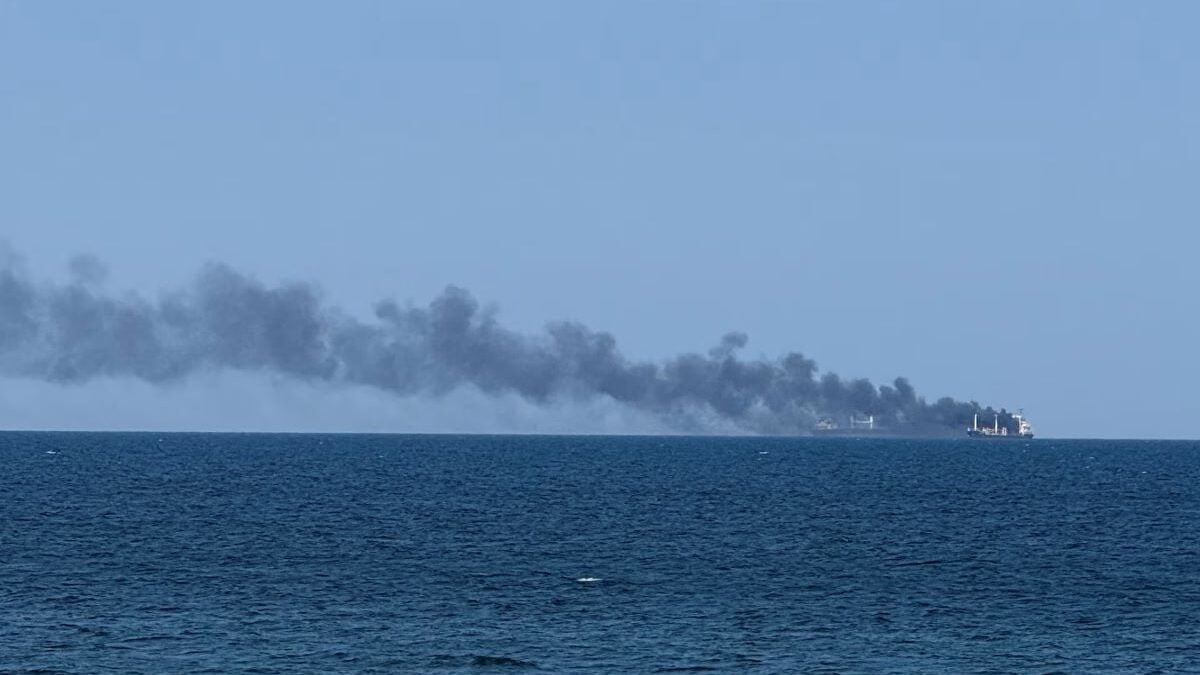 Ρωσία: Πλήγματα σε ουκρανικά πλοία στη Μαύρη Θάλασσα και το Μικολάιβ, πυρκαγιά σε ρωσική αποθήκη 1 Ρωσία: Πλήγματα σε ουκρανικά πλοία στη Μαύρη Θάλασσα και το Μικολάιβ, πυρκαγιά σε ρωσική αποθήκη