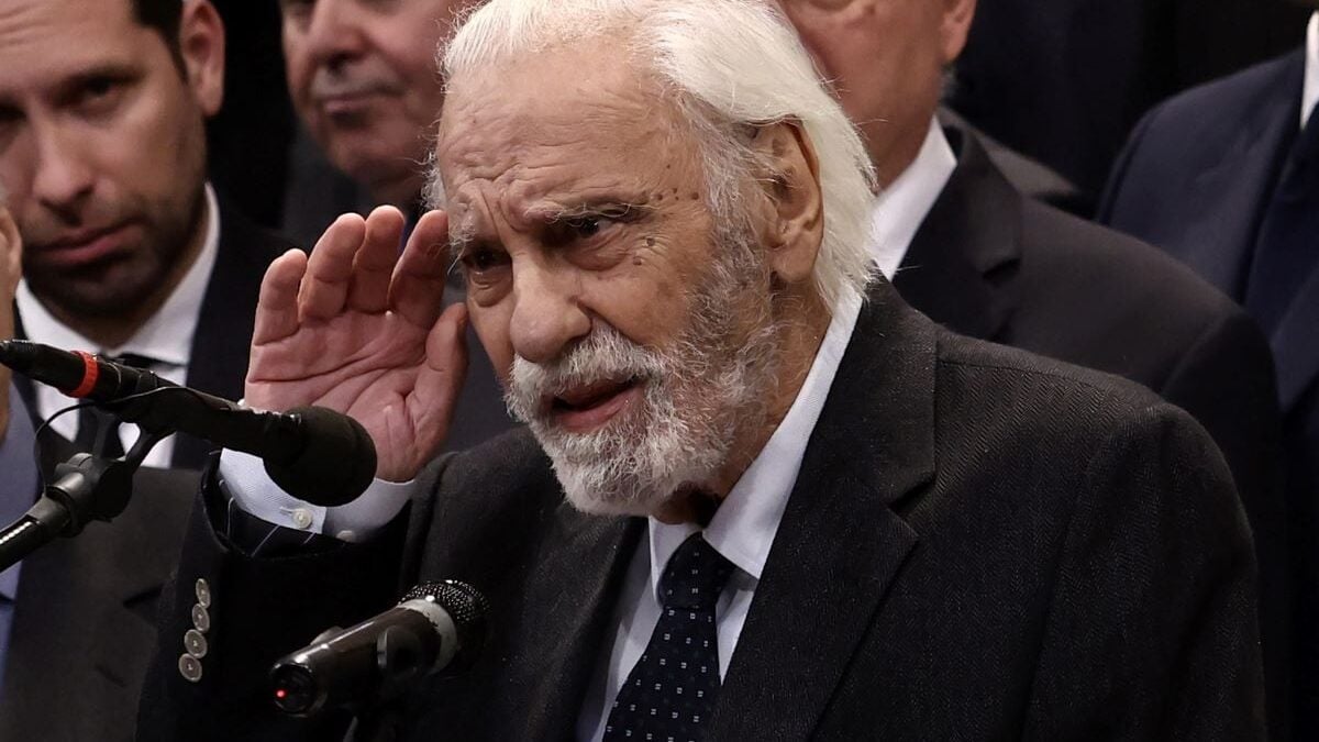 Πολιτικός και ακαδημαϊκός κόσμος αποχαιρετά τον Κωνσταντίνο Τσουκαλά 1 Πολιτικός και ακαδημαϊκός κόσμος αποχαιρετά τον Κωνσταντίνο Τσουκαλά