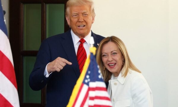 Μελόνι στους New York Times: «Νόμιζα ότι με τον Τραμπ η σχέση θα ήταν πιο εύκολη»