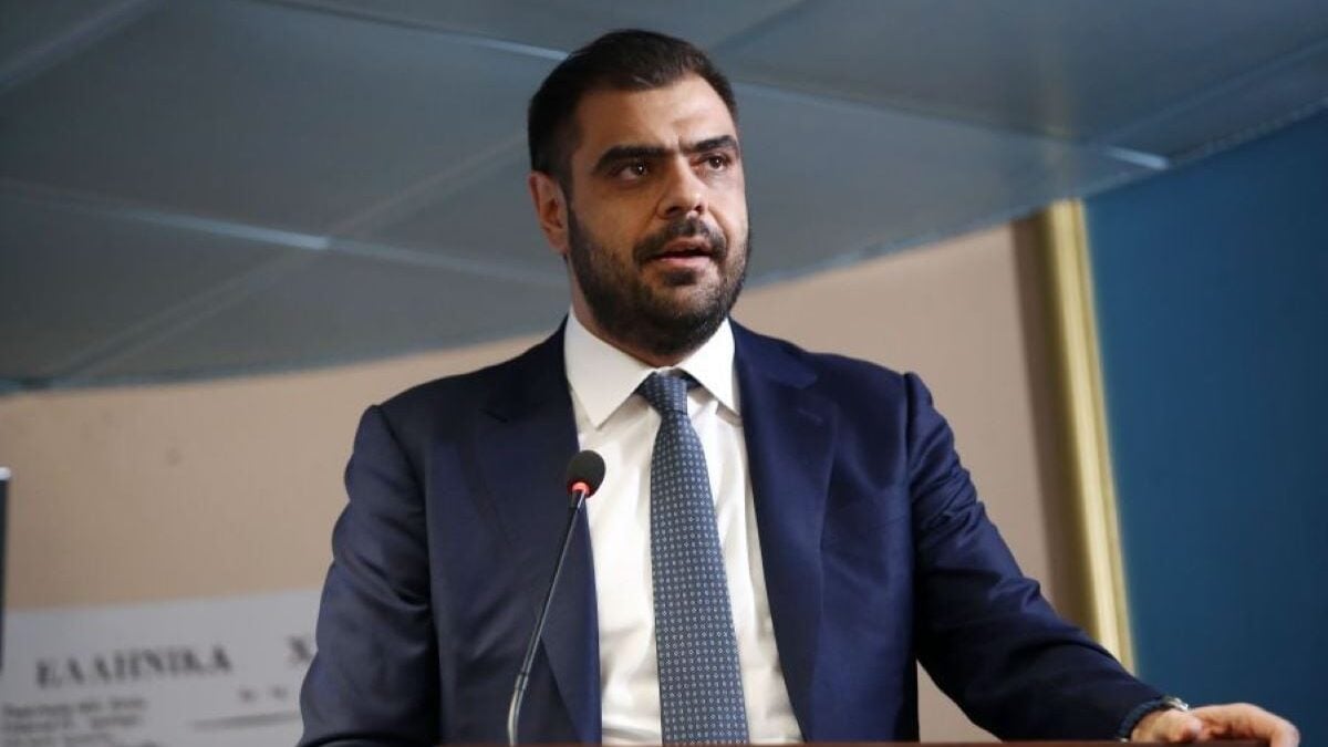 Μαρινάκης για την απώλεια του Γιάννη Βαρβιτσιώτη: «Από σήμερα, η ΝΔ, αλλά και η χώρα, είναι φτωχότερες» 1 Μαρινάκης για την απώλεια του Γιάννη Βαρβιτσιώτη: «Από σήμερα, η ΝΔ, αλλά και η χώρα, είναι φτωχότερες»
