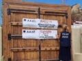 ΑΑΔΕ: 48ωρα λουκέτα και πρόστιμα σε εστιατόρια, mini market και ενοικιαζόμενα δωμάτια σε Σαντορίνη και Νάξο