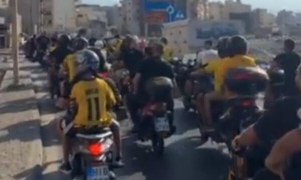 ΑΕΚ – ΟΦΗ: Οπαδοί της Ένωσης έκαναν πορεία με μηχανάκια προς το Παγκρήτιο