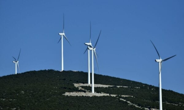 Ειδικό Χωροταξικό για ΑΠΕ: Νέος χάρτης για φωτοβολταϊκά και αιολικά – Πού απαγορεύεται η εγκατάστασή τους