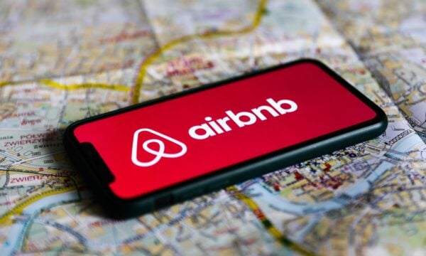 Airbnb: Η Ελλάδα πάνω από τον ευρωπαϊκό μέσο όρο