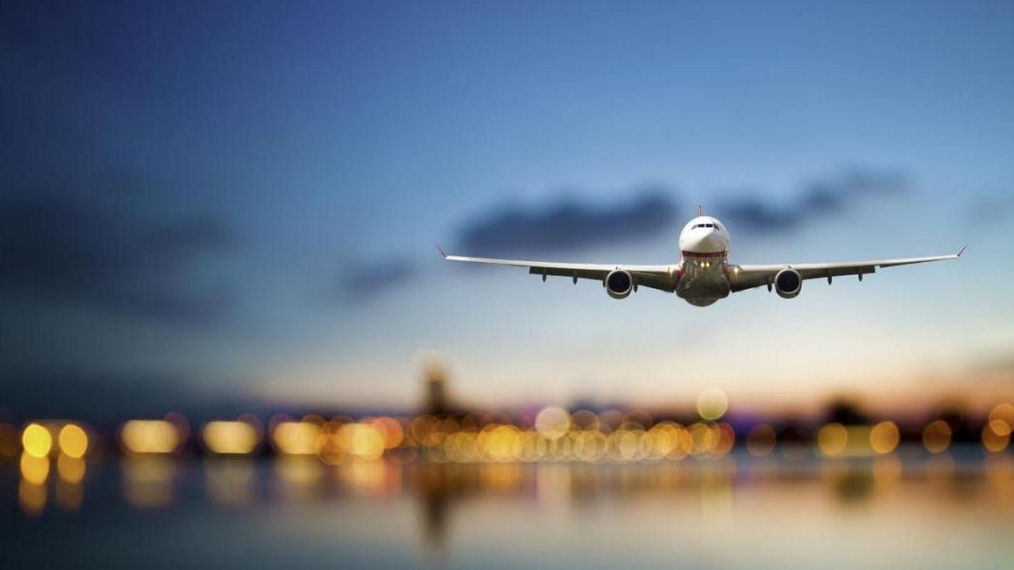 Γερμανία: Αεροσκάφος cargo συγκρούστηκε με άγνωστο αντικείμενο κοντά στο αεροδρόμιο της Λειψίας