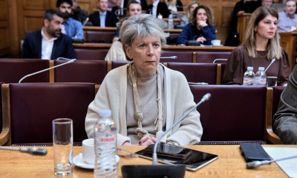 ΝΔ: Δεν θα ψηφίσει την Έλενα Ακρίτα για αντιπρόεδρο της Βουλής – Η απάντησή της και η ανακοίνωση του ΣΥΡΙΖΑ