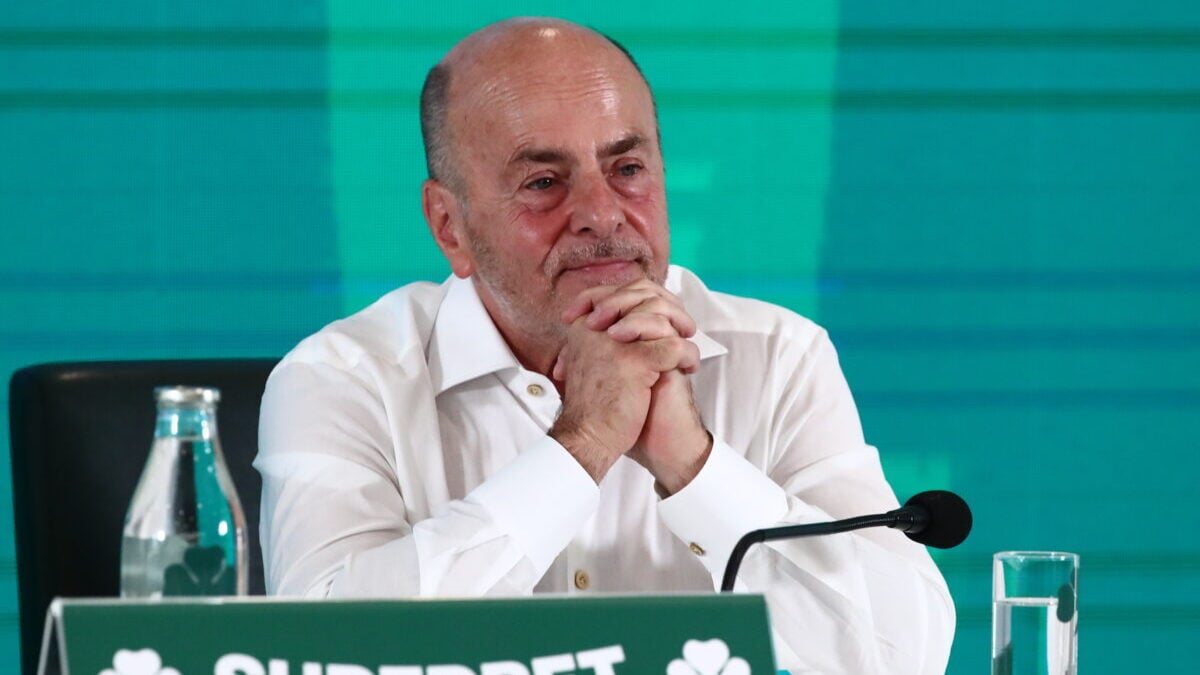 Ο Παναθηναϊκός δίνει διαρκείας σε παίκτες που πήραν πρωτάθλημα ή συμμετείχαν σε ευρωπαϊκές πορείες με πρωτοβουλία του Γιάννη Αλαφούζου 1 Ο Παναθηναϊκός δίνει διαρκείας σε παίκτες που πήραν πρωτάθλημα ή συμμετείχαν σε ευρωπαϊκές πορείες με πρωτοβουλία του Γιάννη Αλαφούζου