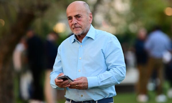 Ο Γιάννης Αλαφούζος στην προπόνηση του Παναθηναϊκού: τα είπε με Νίστρουπ και Κοτσόλη