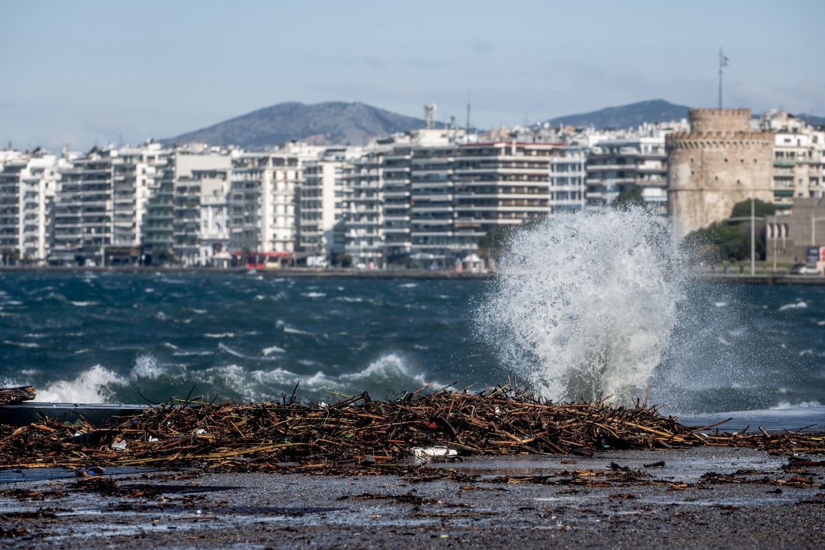 Καιρός αύριο: Βουτιά στον υδράργυρο, καταιγίδες και άνεμοι – Έως 9 μποφόρ στο Αιγαίο