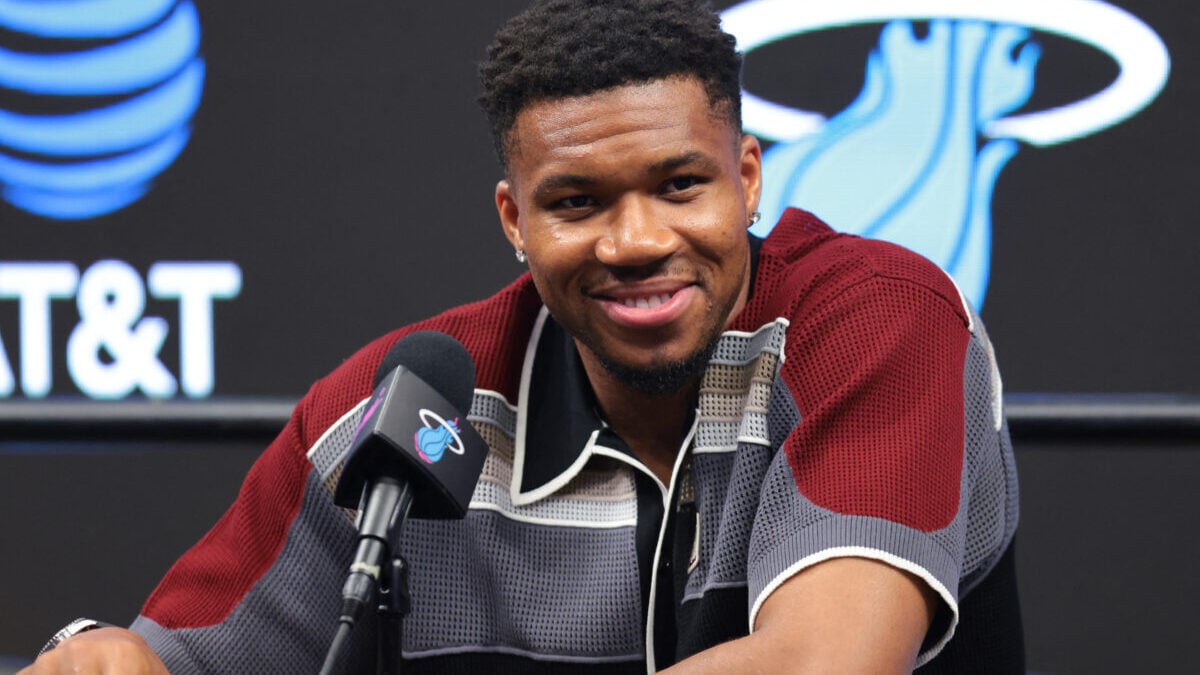 Πρόγραμμα NBA: Πρεμιέρα Νιου Γιορκ Νικς – Φιλαδέλφεια Σίξερς στη σεζόν – Κόντρα στους Μινεσότα Τίμπεργουλβς οι Μαϊάμι Χιτ του Γιάννη Αντετοκούνμπο 1 Πρόγραμμα NBA: Πρεμιέρα Νιου Γιορκ Νικς – Φιλαδέλφεια Σίξερς στη σεζόν – Κόντρα στους Μινεσότα Τίμπεργουλβς οι Μαϊάμι Χιτ του Γιάννη Αντετοκούνμπο