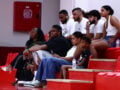 Ο Γιάννης Αντετοκούνμπο με την οικογένειά του στο ΣΕΦ για το φιλικό Ολυμπιακός – Προμηθέας
