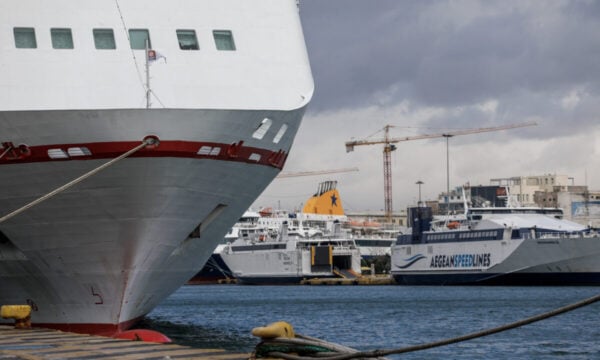 Μέχρι τις 16:00 το απαγορευτικό απόπλου από Ραφήνα και Λαύριο: Τρεις ακυρώσεις δρομολογίων από τον Πειραιά